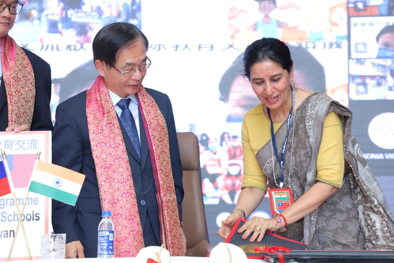 LAUNCH OF INTERNATIONAL EDUCATION PROGRAMME BETWEEN SCHOOLS FROM TAIWAN AND INDIA